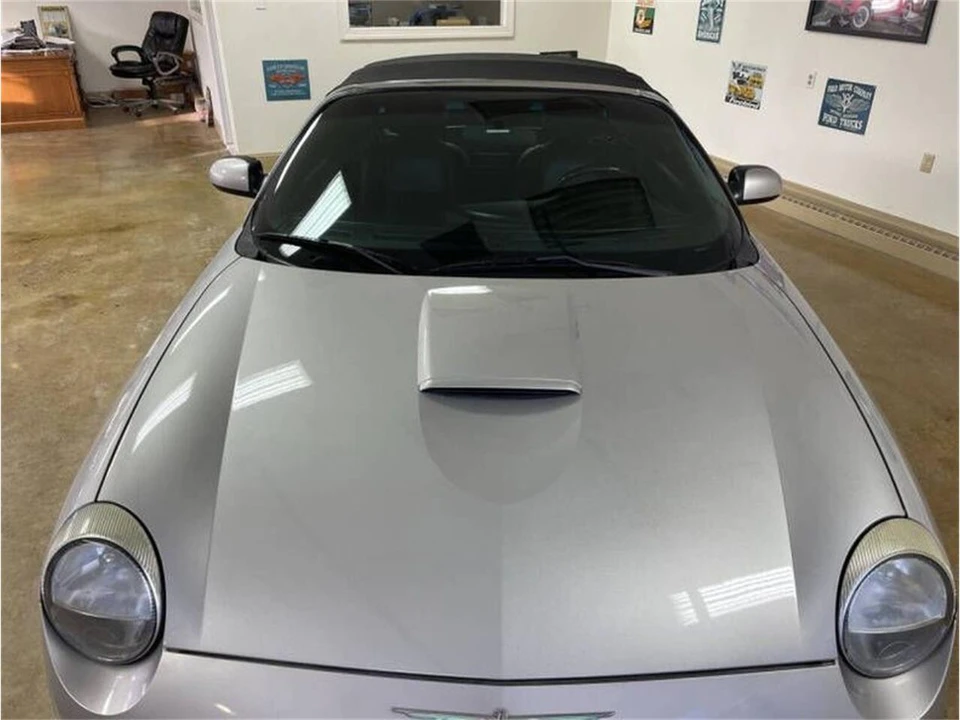 2004 Ford Thunderbird 11th Gen - Image 3 of 15