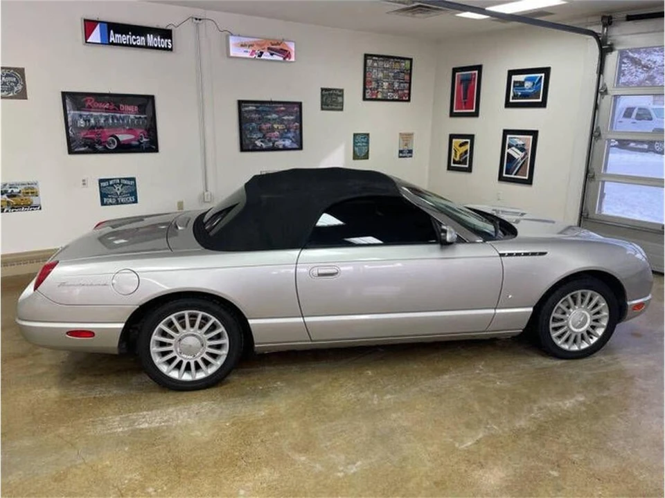 2004 Ford Thunderbird 11th Gen - Image 2 of 15