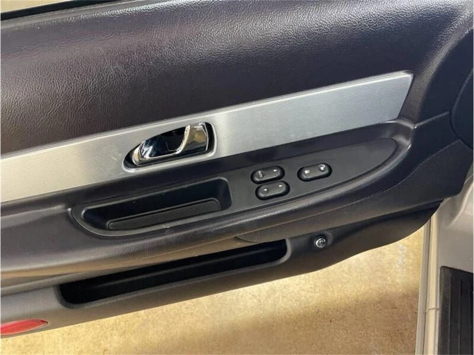 2004 Ford Thunderbird 11th Gen - Image 10 of 15