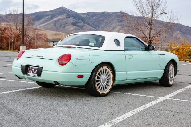2004 Ford Thunderbird 11th Gen - Image 2 of 8