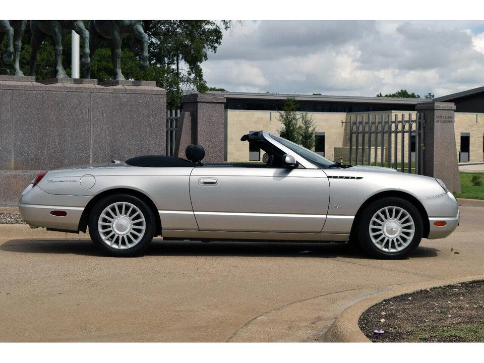 2004 Ford Thunderbird 11th Gen - Image 8 of 24