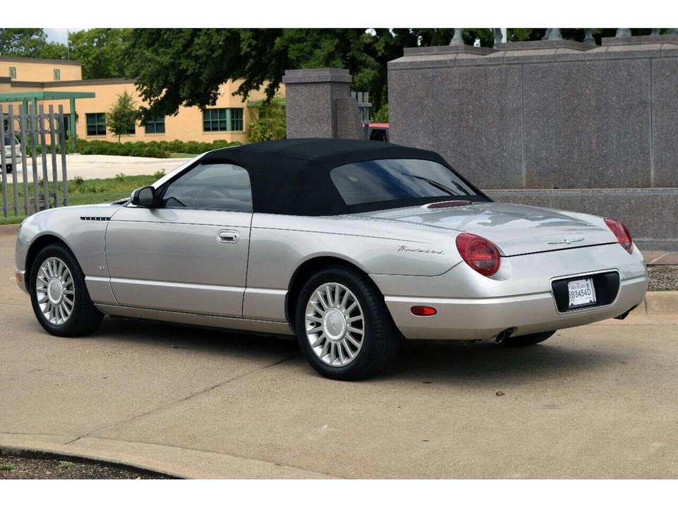 2004 Ford Thunderbird 11th Gen - Image 5 of 24