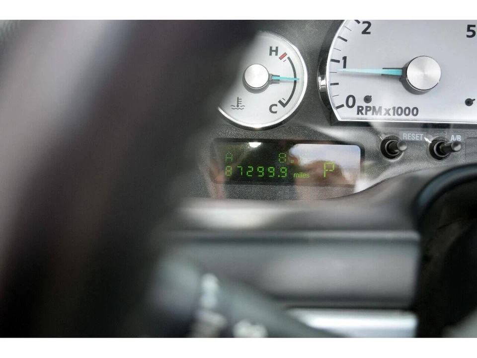 2004 Ford Thunderbird 11th Gen - Image 14 of 24