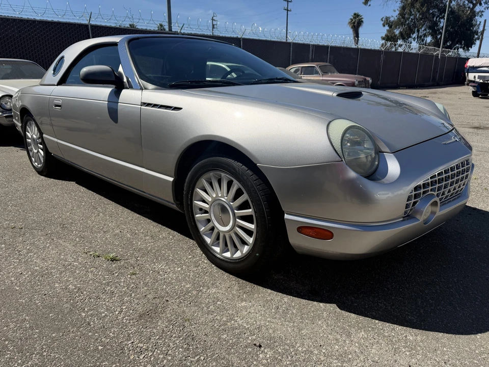 2004 Ford Thunderbird 11th Gen - Image 4 of 21