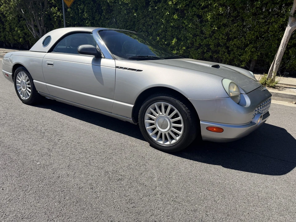 2004 Ford Thunderbird 11th Gen - Image 2 of 21