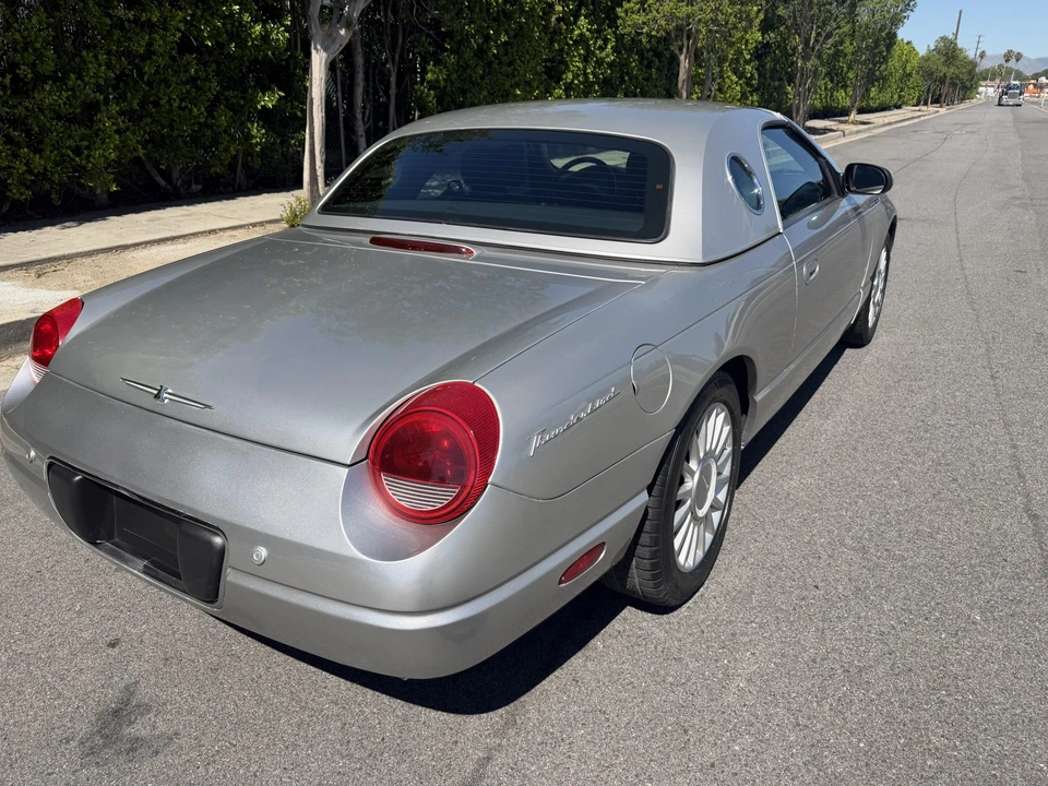 2004 Ford Thunderbird 11th Gen - Image 11 of 21