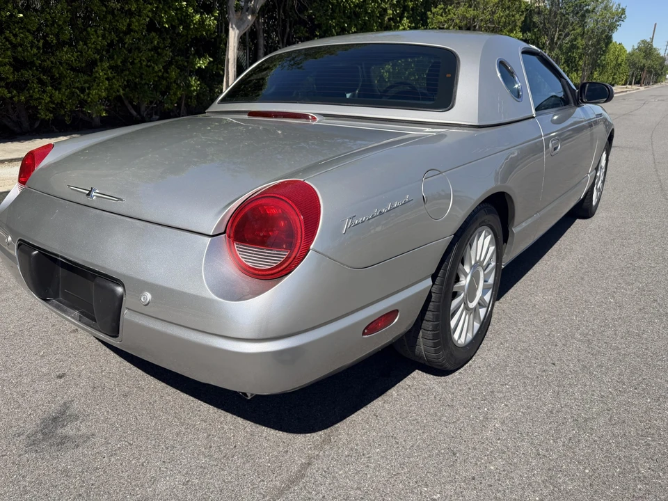 2004 Ford Thunderbird 11th Gen - Image 12 of 21