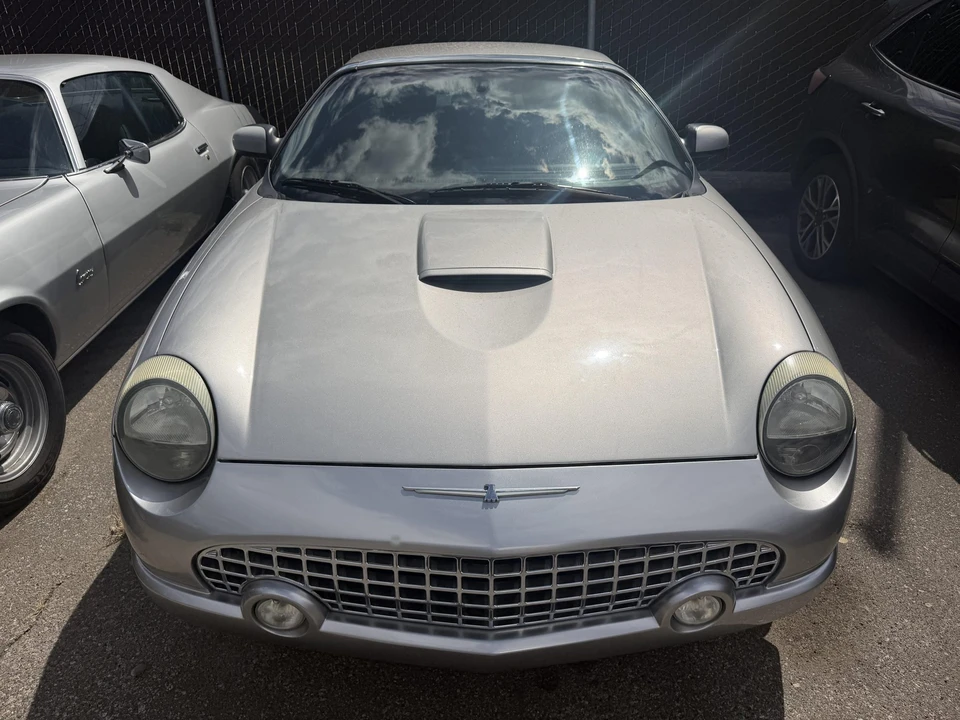 2004 Ford Thunderbird 11th Gen - Image 19 of 21