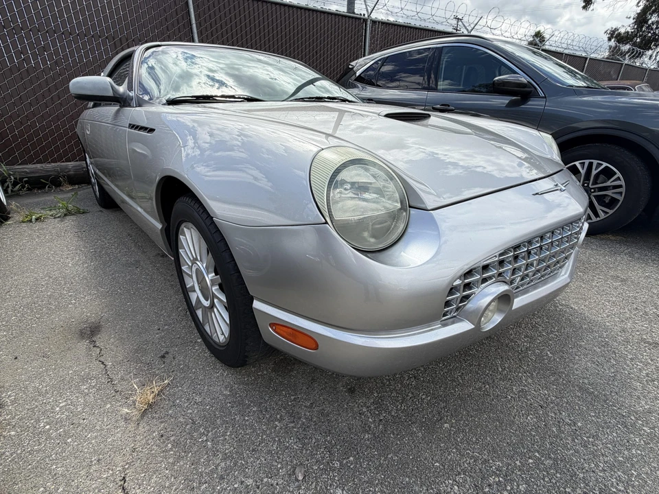 2004 Ford Thunderbird 11th Gen - Image 15 of 21