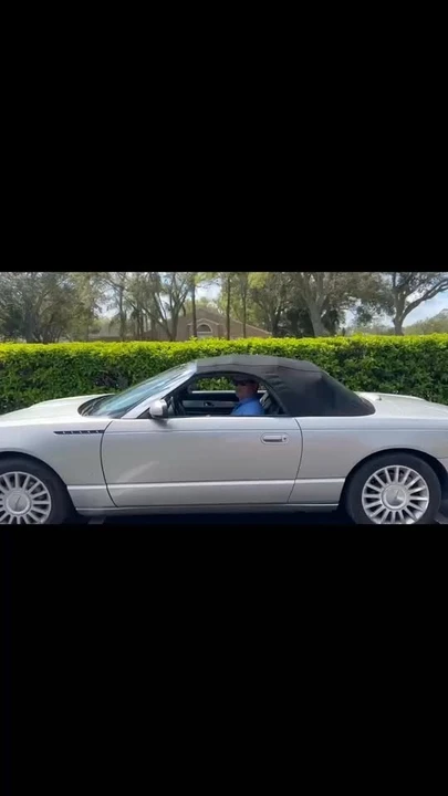 2004 Ford Thunderbird 11th Gen - Image 15 of 15