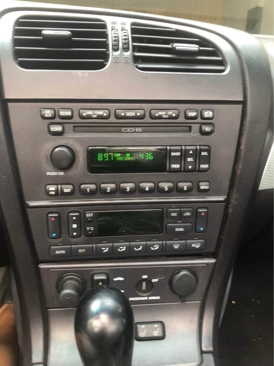 2004 Ford Thunderbird 11th Gen - Image 6 of 15