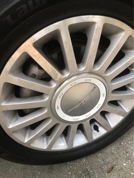 2004 Ford Thunderbird 11th Gen - Image 14 of 15