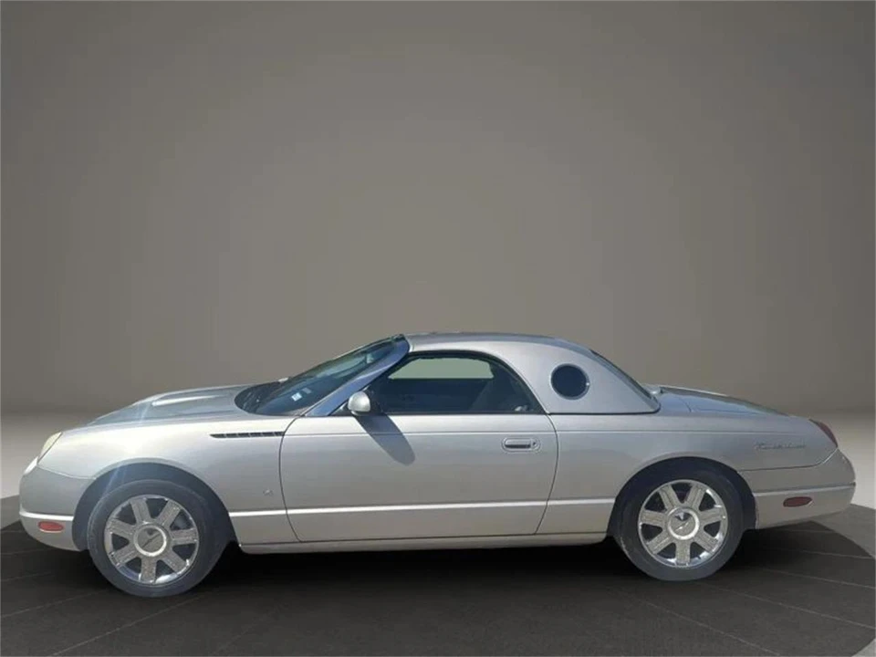 2004 Ford Thunderbird 11th Gen - Image 2 of 29