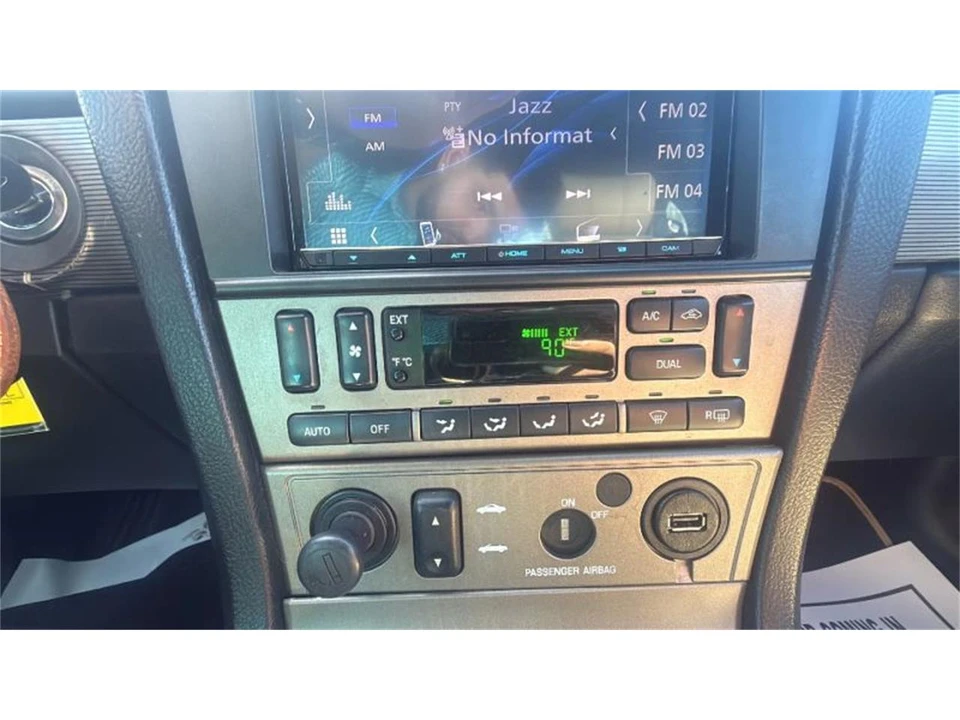 2004 Ford Thunderbird 11th Gen - Image 15 of 29