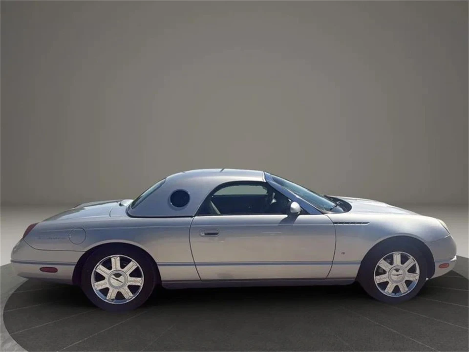 2004 Ford Thunderbird 11th Gen - Image 6 of 29
