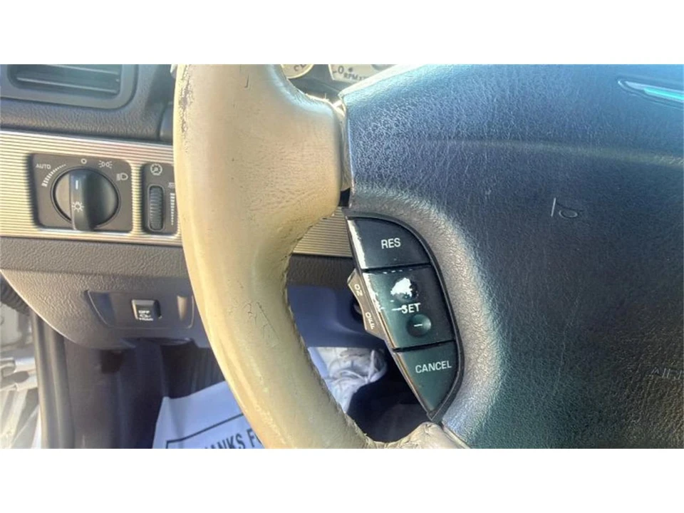 2004 Ford Thunderbird 11th Gen - Image 11 of 29
