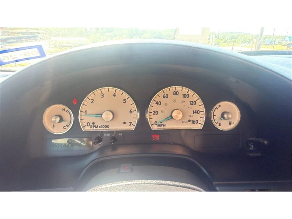 2004 Ford Thunderbird 11th Gen - Image 12 of 29