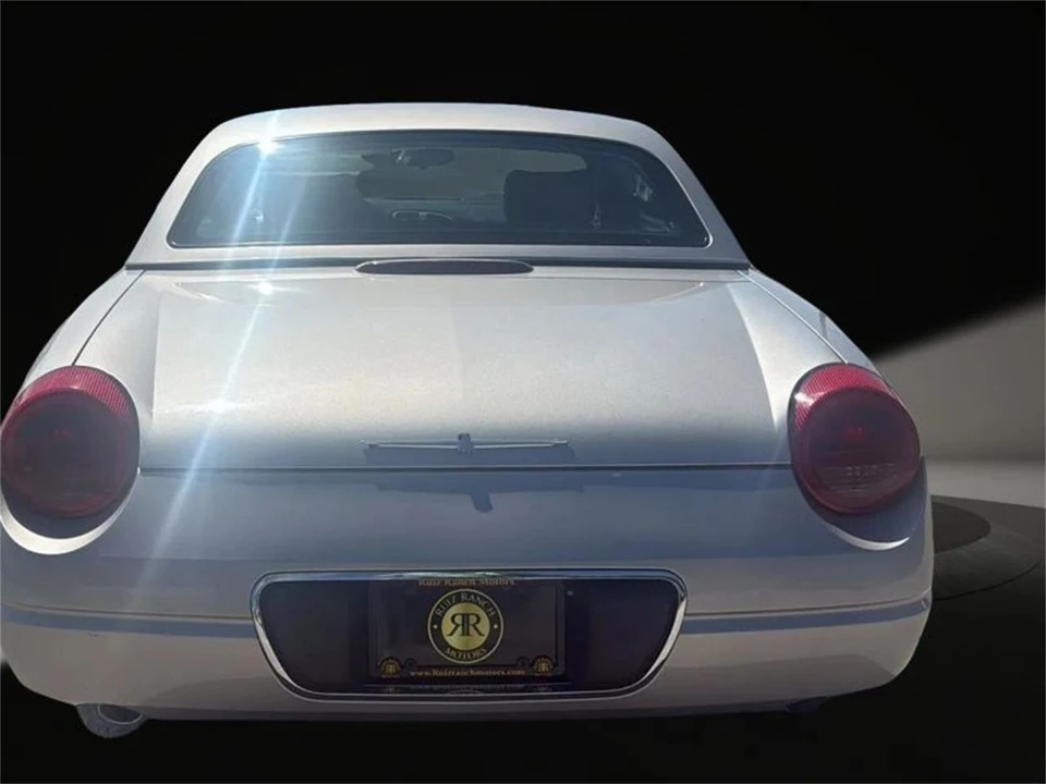 2004 Ford Thunderbird 11th Gen - Image 4 of 29