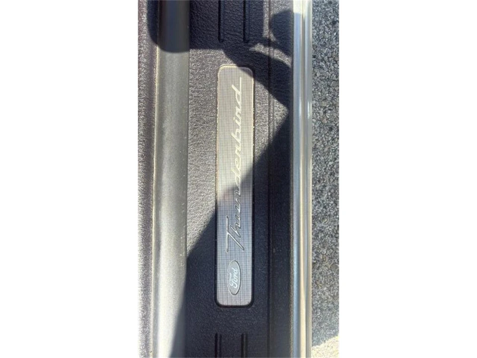 2004 Ford Thunderbird 11th Gen - Image 23 of 29