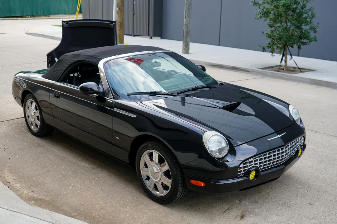 2004 Ford Thunderbird 11th Gen - Image 23 of 31