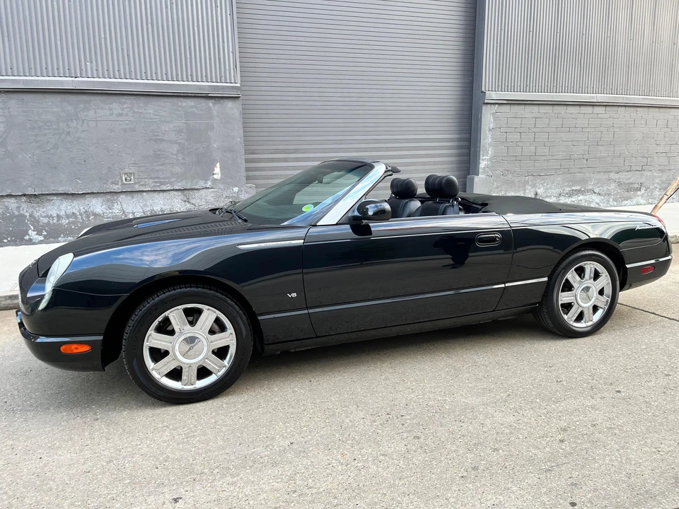 2004 Ford Thunderbird 11th Gen - Image 9 of 31