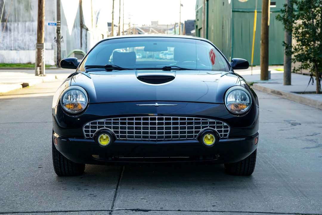 2004 Ford Thunderbird 11th Gen - Image 24 of 31