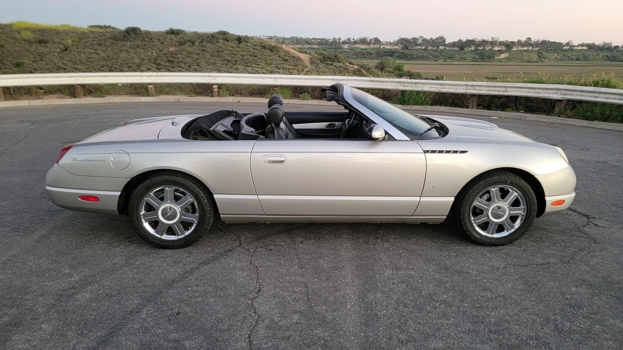 2004 Ford Thunderbird 11th Gen - Image 5 of 21