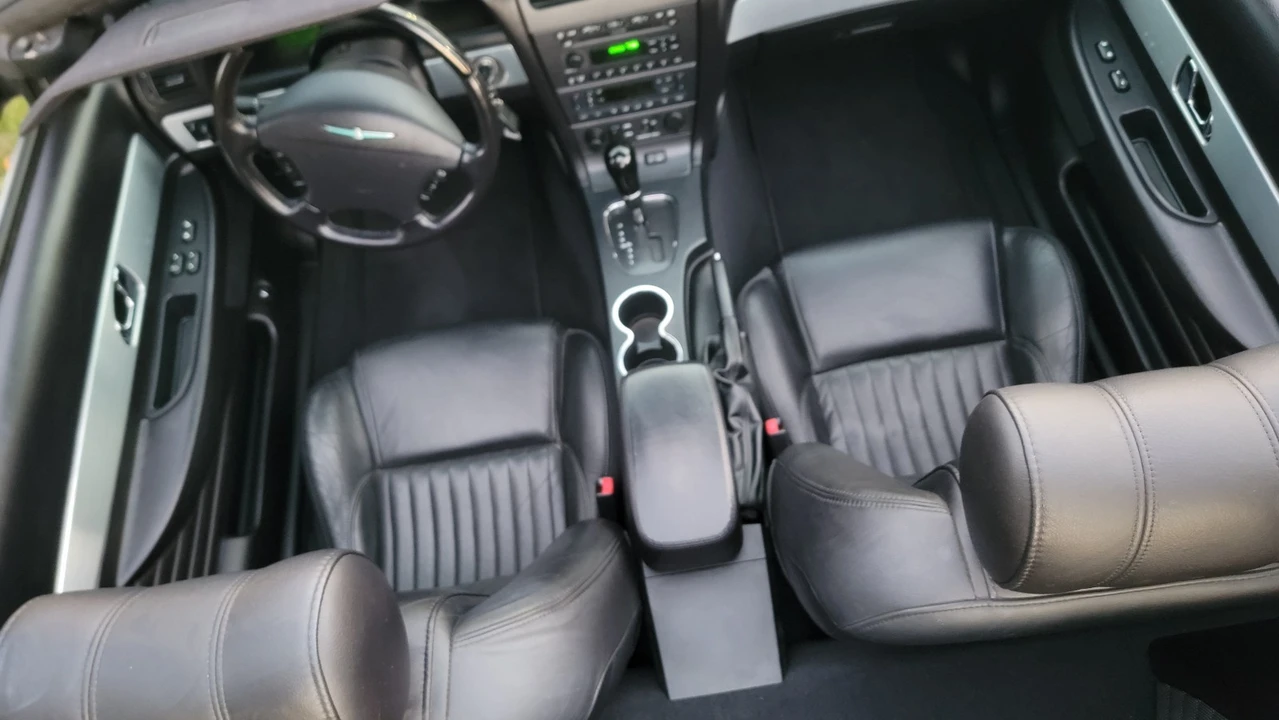2004 Ford Thunderbird 11th Gen - Image 17 of 21