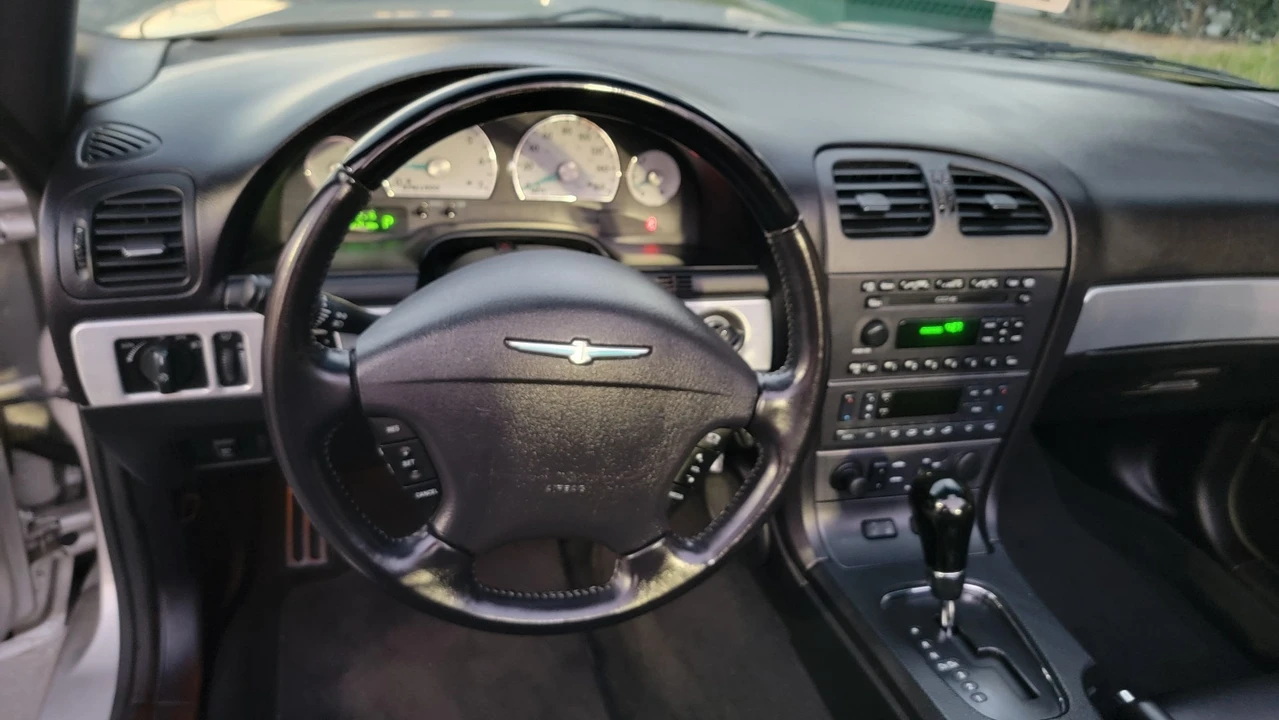 2004 Ford Thunderbird 11th Gen - Image 20 of 21