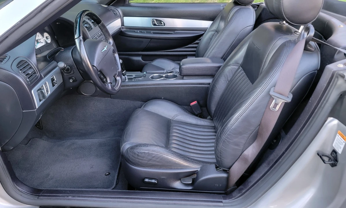 2004 Ford Thunderbird 11th Gen - Image 15 of 21