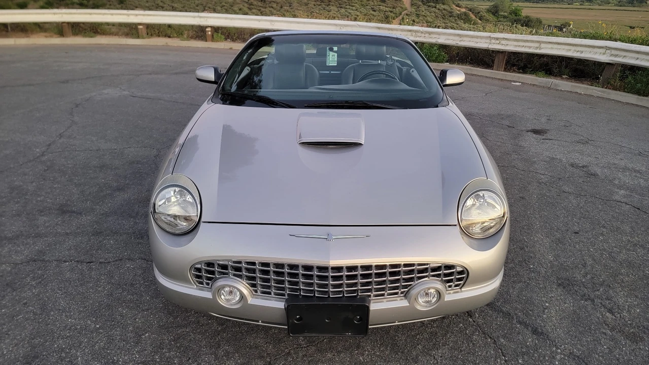 2004 Ford Thunderbird 11th Gen - Image 10 of 21