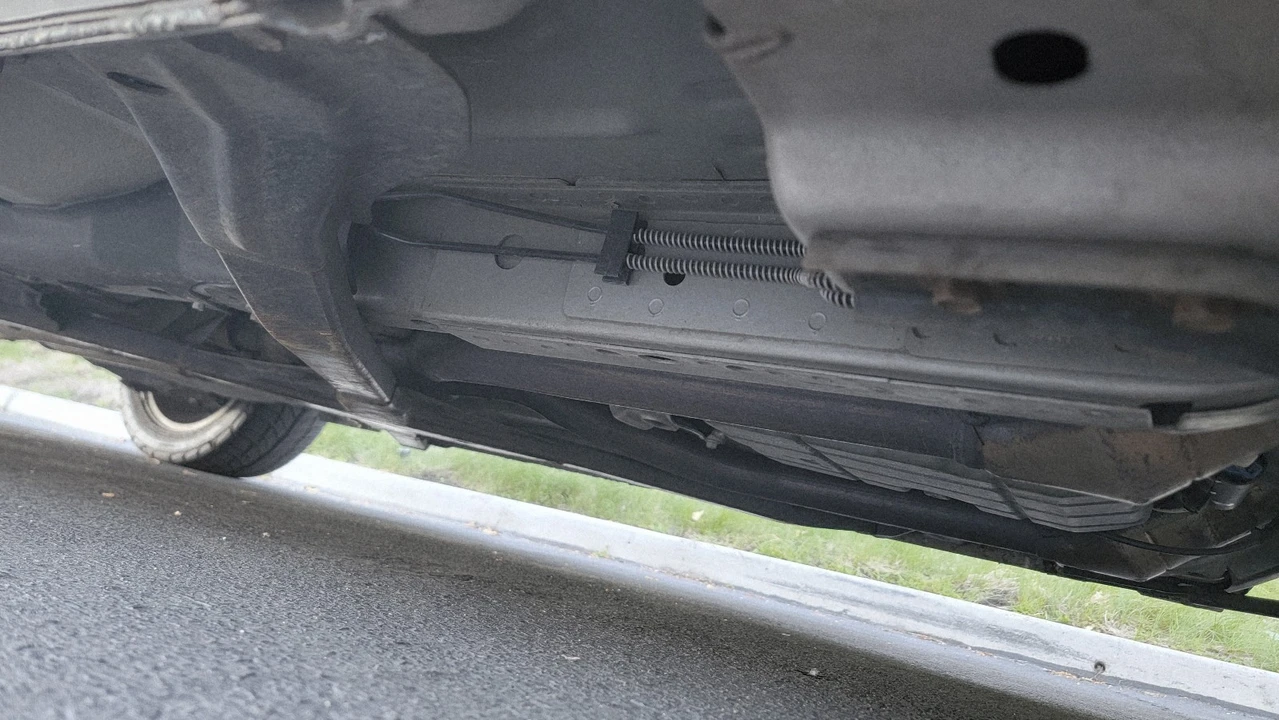 2004 Ford Thunderbird 11th Gen - Image 14 of 21