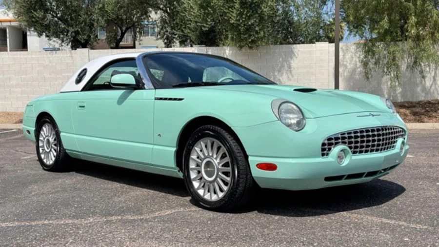 2004 Ford Thunderbird 11th Gen - Image 15 of 17