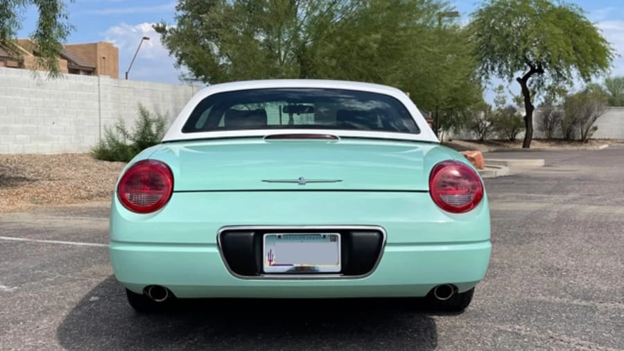 2004 Ford Thunderbird 11th Gen - Image 13 of 17