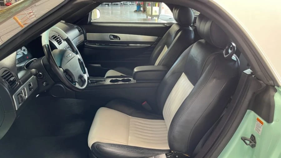 2004 Ford Thunderbird 11th Gen - Image 4 of 17