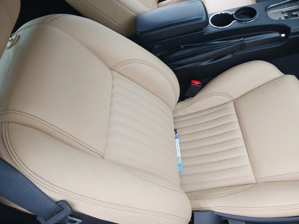 2004 Ford Thunderbird 11th Gen - Image 16 of 19