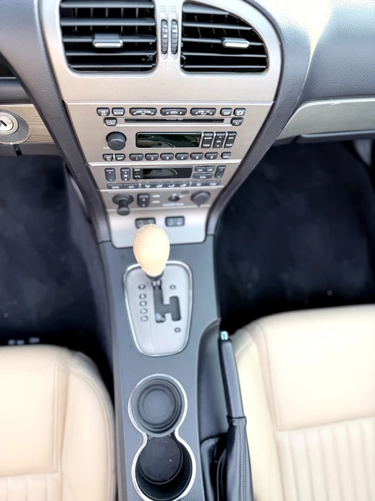 2004 Ford Thunderbird 11th Gen - Image 6 of 19