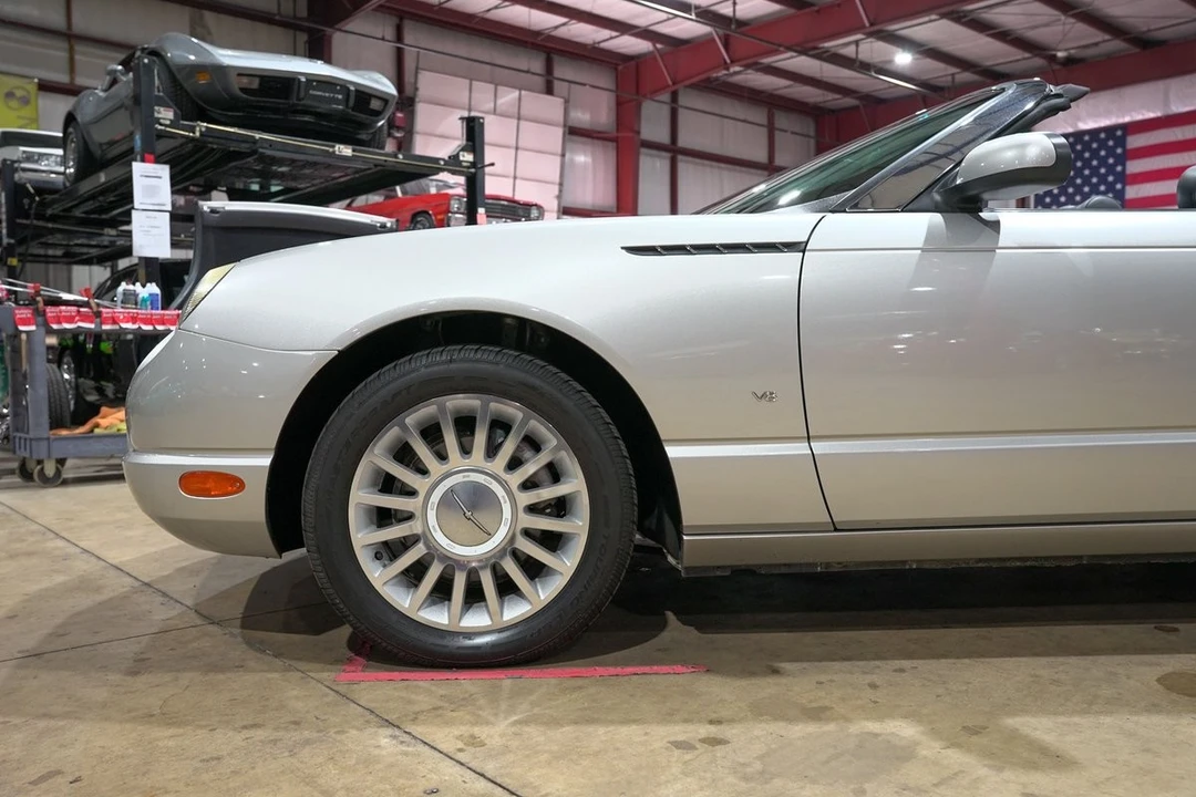 2004 Ford Thunderbird 11th Gen - Image 3 of 12