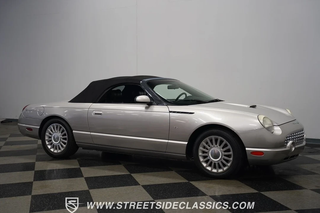 2004 Ford Thunderbird 11th Gen - Image 19 of 21