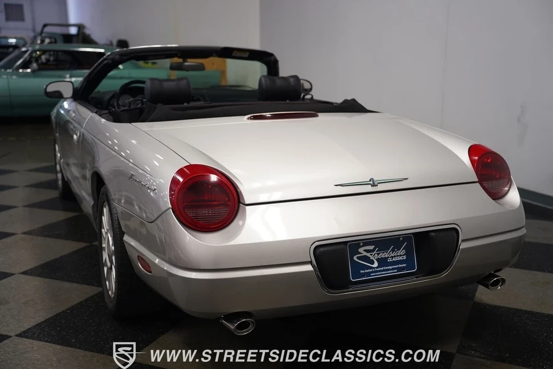 2004 Ford Thunderbird 11th Gen - Image 13 of 21