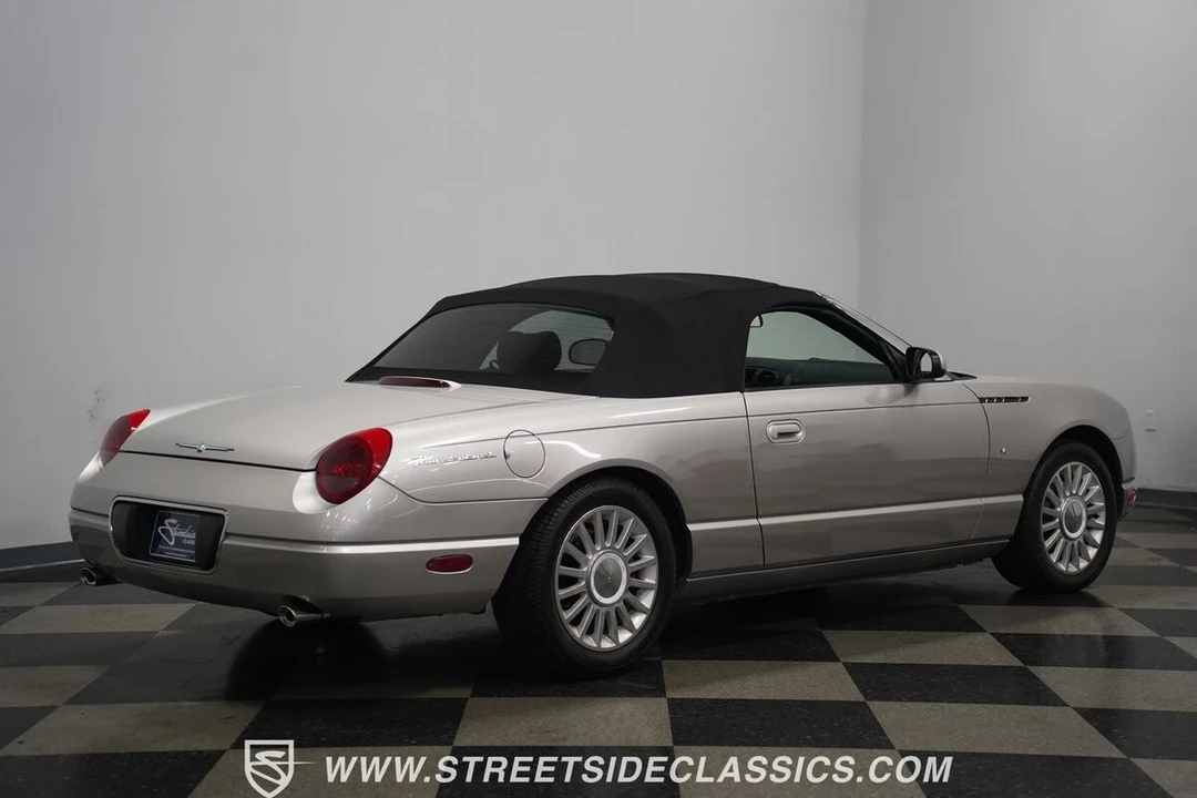 2004 Ford Thunderbird 11th Gen - Image 16 of 21
