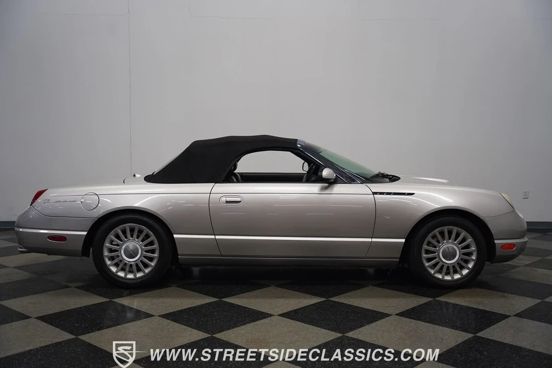 2004 Ford Thunderbird 11th Gen - Image 18 of 21