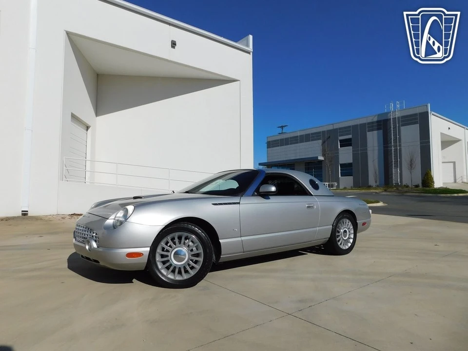 2004 Ford Thunderbird 11th Gen - Image 3 of 12