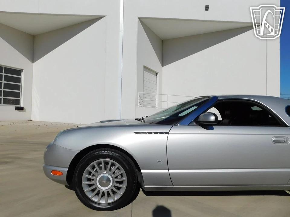 2004 Ford Thunderbird 11th Gen - Image 11 of 12