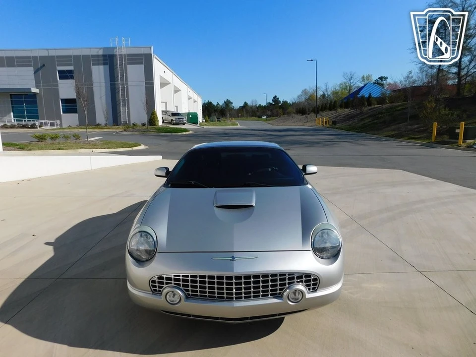 2004 Ford Thunderbird 11th Gen - Image 6 of 12