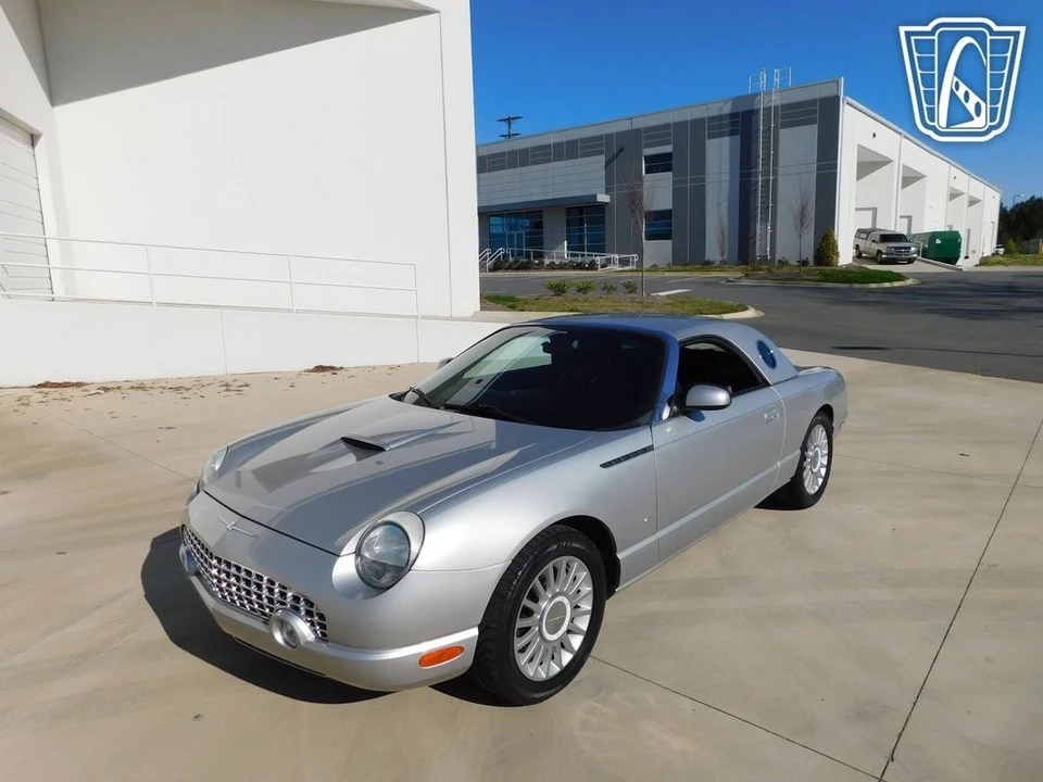 2004 Ford Thunderbird 11th Gen - Image 9 of 12