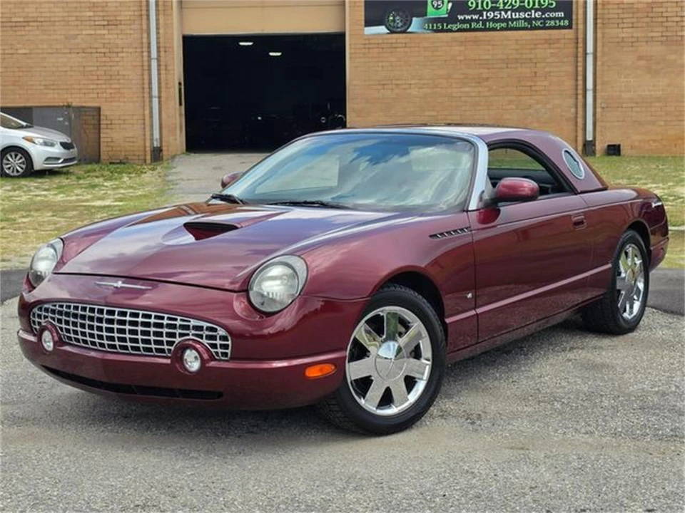 2004 Ford Thunderbird 11th Gen - Image 13 of 31