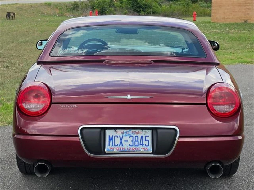 2004 Ford Thunderbird 11th Gen - Image 9 of 31