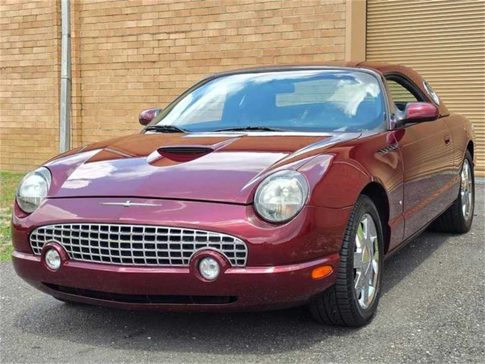 2004 Ford Thunderbird 11th Gen - Image 2 of 31