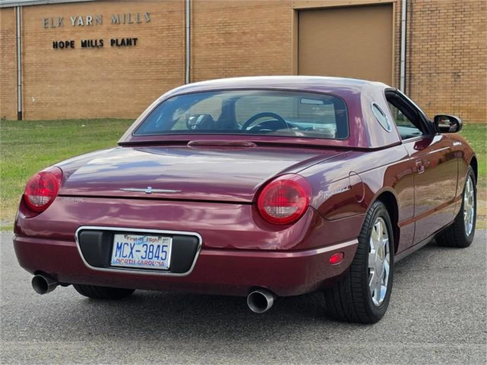 2004 Ford Thunderbird 11th Gen - Image 8 of 31